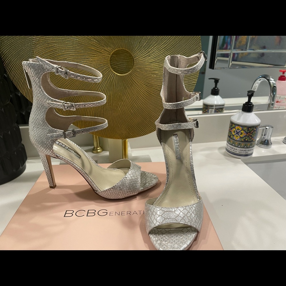 Sliver and White Printed Peep Toe Heels